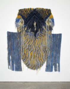 Caroline Achaintre, Bat 8, 2018, handgetuftete Wolle, 275 x 280 cm, Dortmunder Kunstverein, 2018, Courtesy Arcade, London & Brussels und Art:Concept, Paris, Foto: Oriane Durand