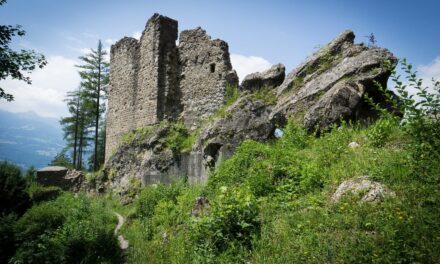 Die Burg Schalun in Liechtenstein