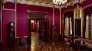 Schloss Schwerin, Blick in die Rote Audienz der Wohn- und Prunkappartements des Museum Schloss Schwerin © Chritoph Irrgang/Staatliches Museum Schwerin