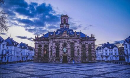 VIER STÄDTE – DREI LÄNDER – EIN BETT - Archiviert