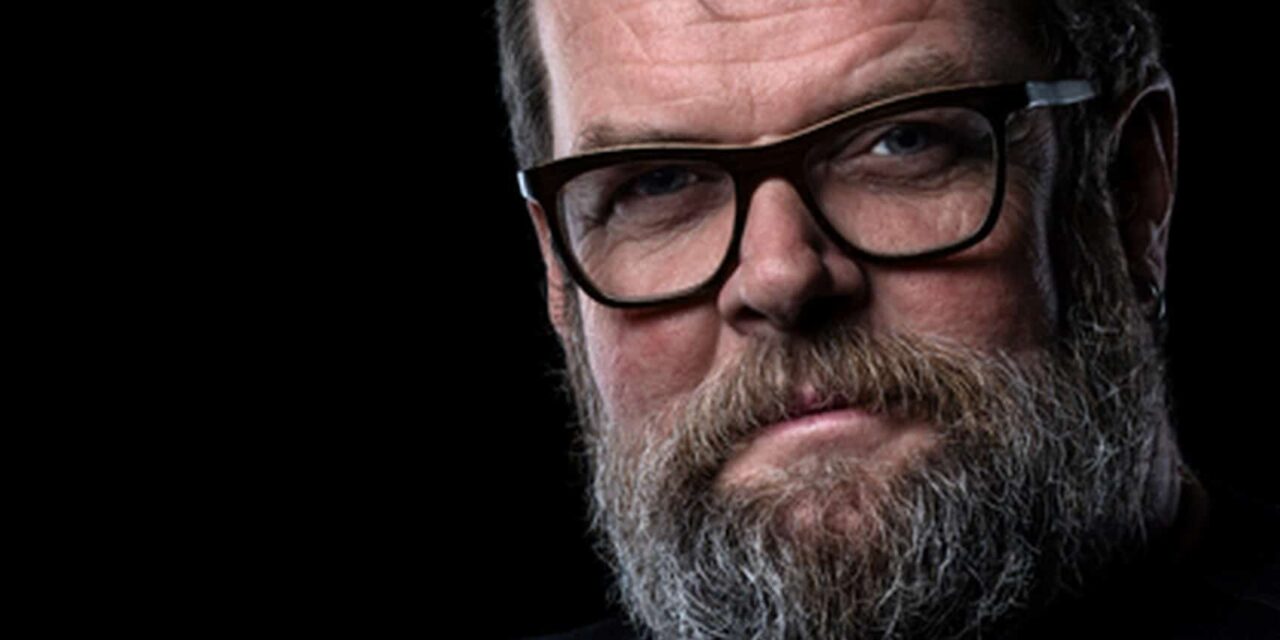 metro-Kino im Schloßhof, Kiel: Jochen Malmsheimer „Ich bin kein Tag für eine Nacht“ - Archiviert