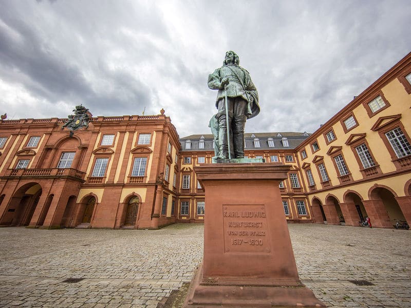 Das Barockschloss Mannheim: Kurfürstliche Pracht, Kaiserliche Eleganz