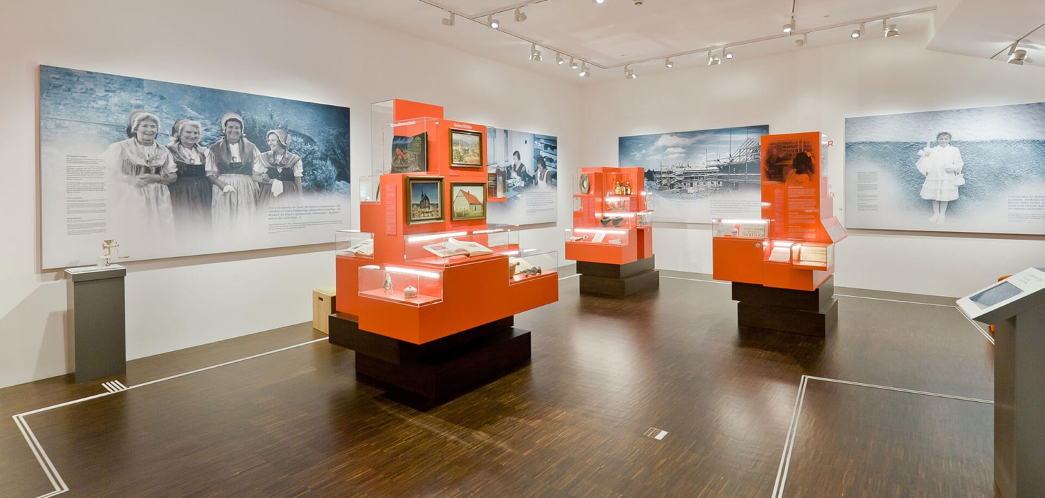 Einblick in die Dauerausstellung „HEIMAT” © Sudetendeutsches Museum