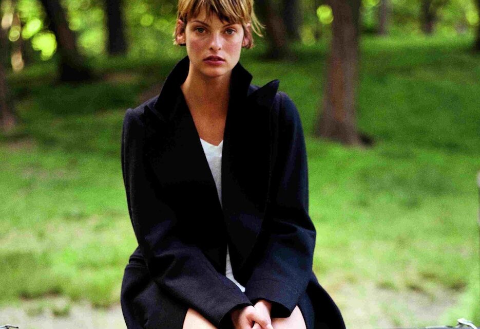 Kunstpalast Düsseldorf zeigt „Captivate! Modefotografie der 90er”. - Archiviert