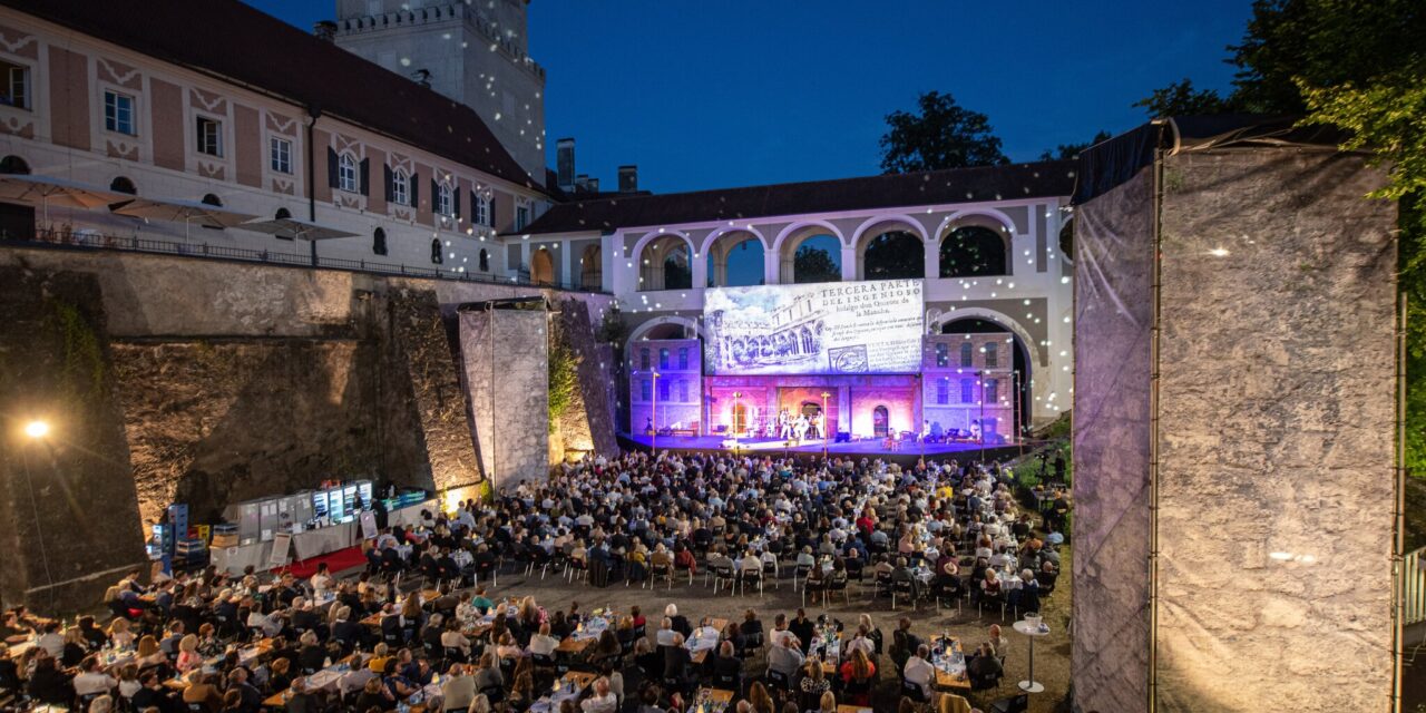 Musikfestival Steyr 2022: „Die Fledermaus – Reloaded im Janoska Style“ - Archiviert
