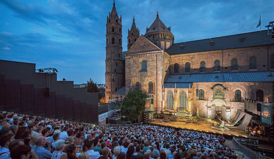 Nibelungen-Festspiele 2022: Uraufführung „Hildensaga. Ein Königinnendrama“ - Archiviert
