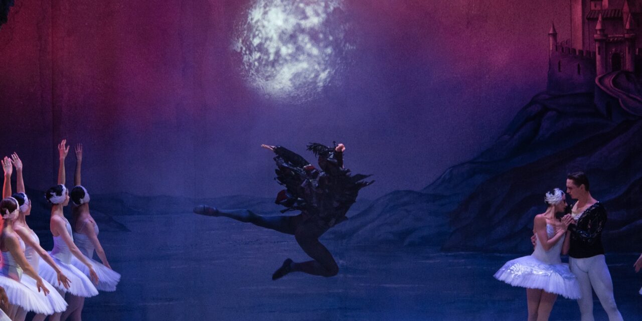 Seebühne Bremen: St. Petersburg Festival Ballet spielt Schwanensee - Archiviert