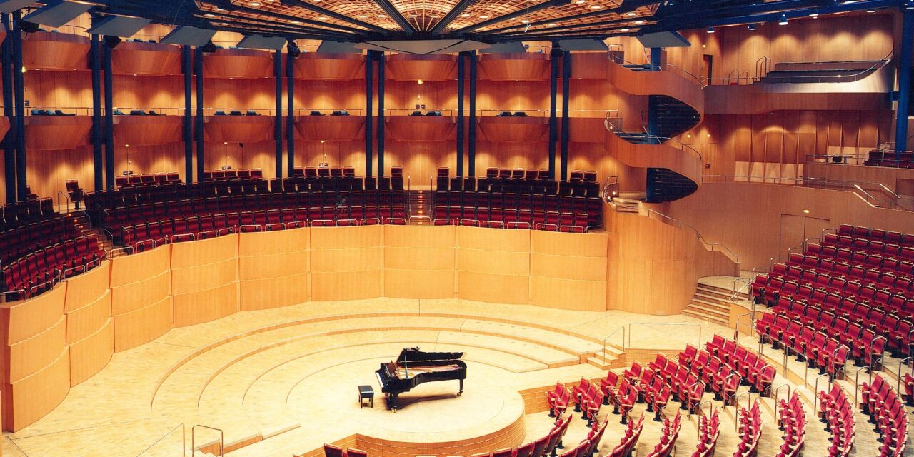 Kölner Philharmonie: Aynur - Archiviert