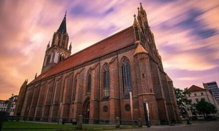 Konzertkirche Neubrandenburg: Wiener Operetten Weihnacht - Archiviert