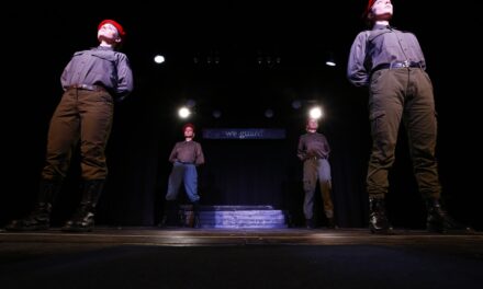 Theater am Lend Graz: Aufmarschieren - Archiviert