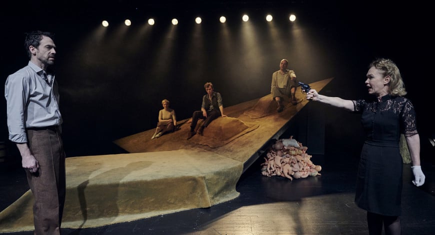 Landestheater Tübingen: Jenseits von Eden - Archiviert