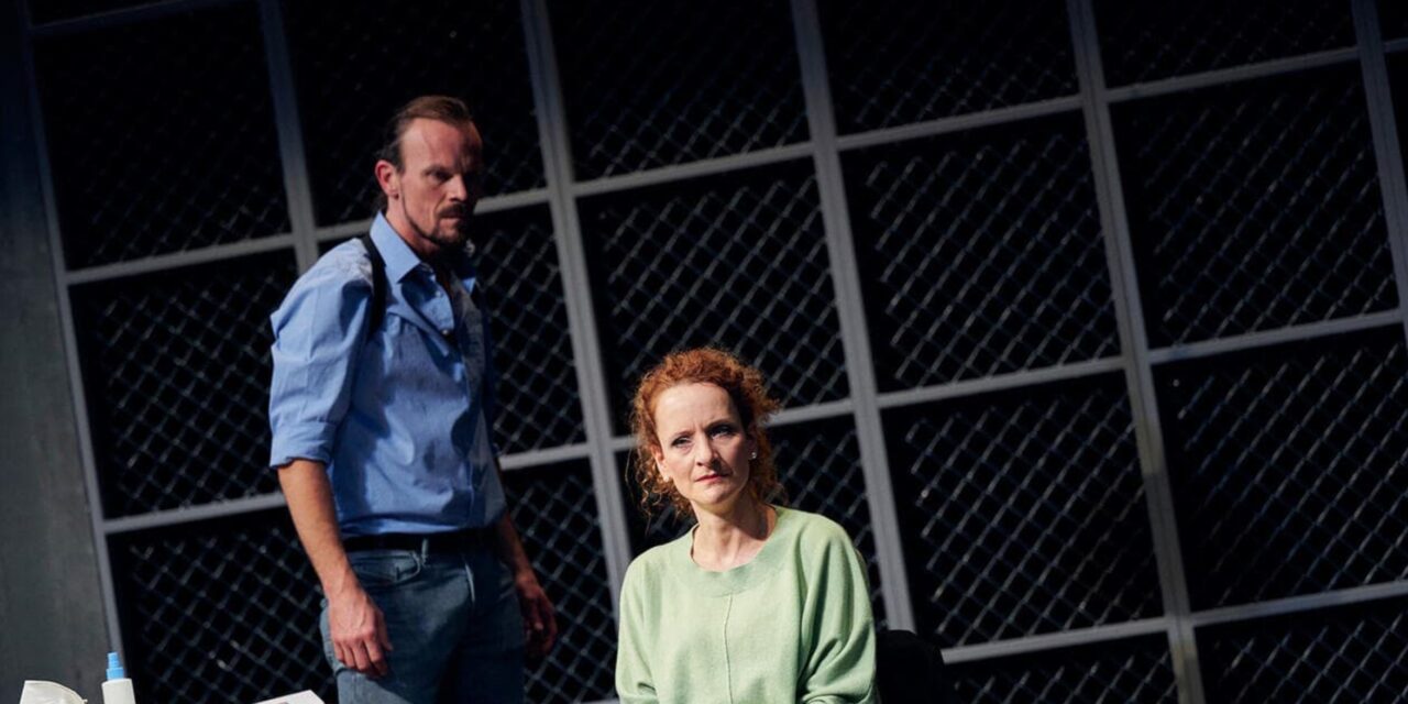 Altes Schauspielhaus Stuttgart: Heilig Abend - Archiviert