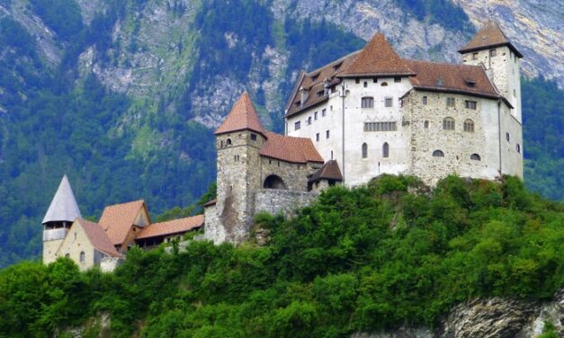 Festspiele Burg Gutenberg in Liechtenstein 2023: „Was ihr wollt“ von William Shakespeare