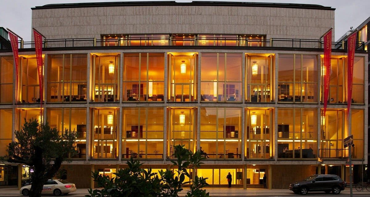 Staatsoper Hamburg: Peter und der Wolf - Archiviert