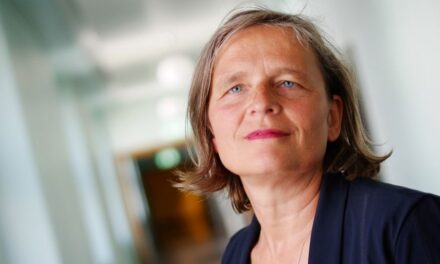 Hans Otto Theater Potsdam: Kinder der Sonne - Archiviert