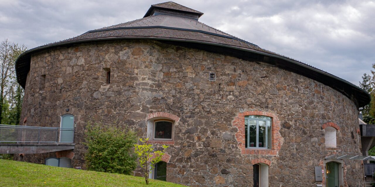 Turm 9 – Stadtmuseum Leonding: Nähe und Distanz - Archiviert