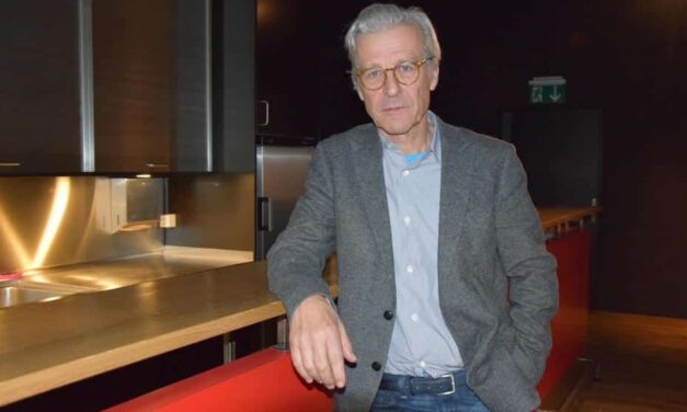 Theater in der Oberrheinhalle Offenburg: The Who and the What