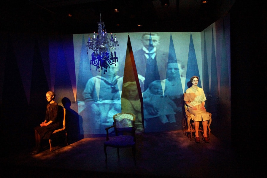 Zimmertheater Tübingen: Die Kinder der Zeit - Archiviert