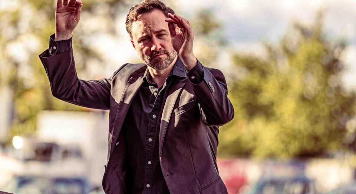 Staatstheater Cottbus: Kleider machen Leute