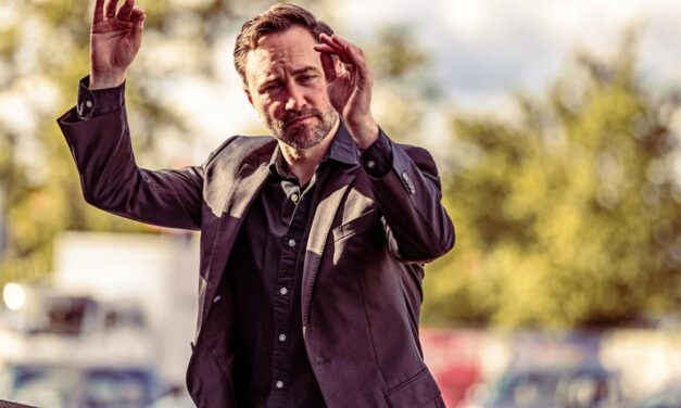 Staatstheater Cottbus: Kleider machen Leute