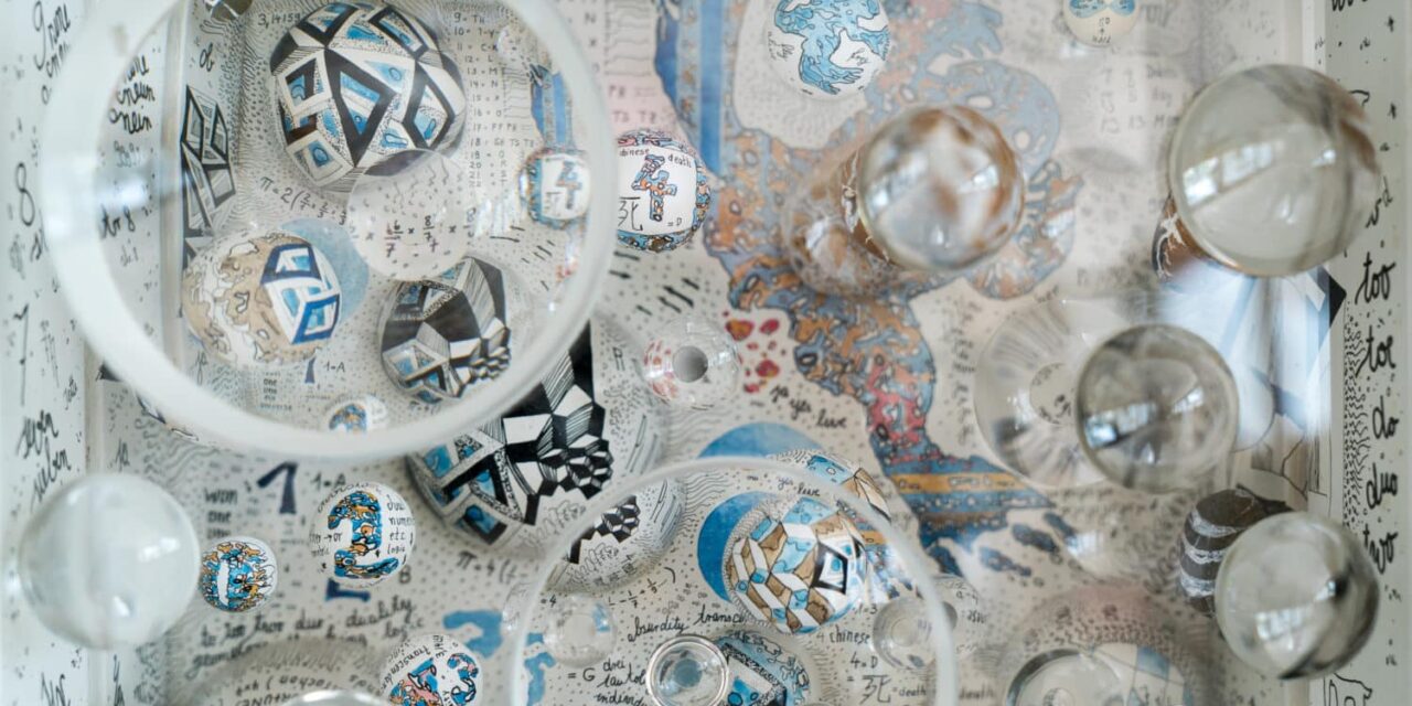 Kunsthalle zu Kiel: 1+1=3 Die Kunstwelten der Mary Bauermeister - Archiviert