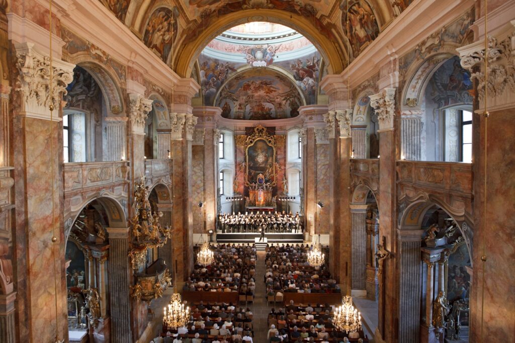 Pöllauer Kirche, Heimstatt für das jährliche Chorkonzert des Arnold Schoenberg Chors. Foto: Werner Kmetitsch