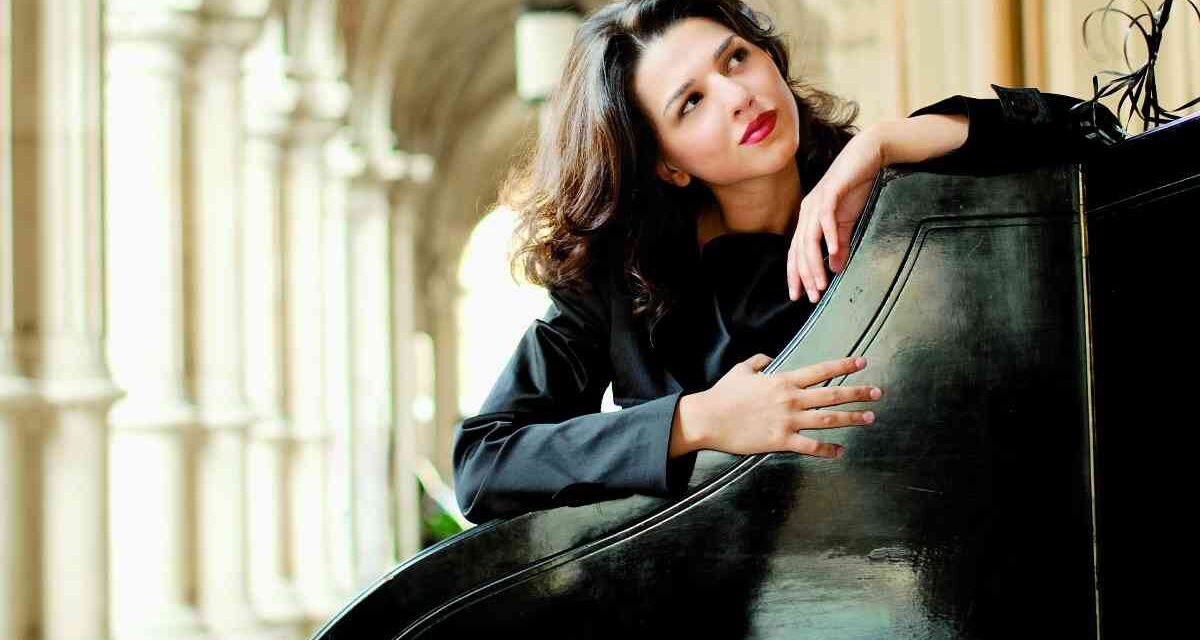 Liederhalle Stuttgart: Khatia Buniatishvili - Archiviert