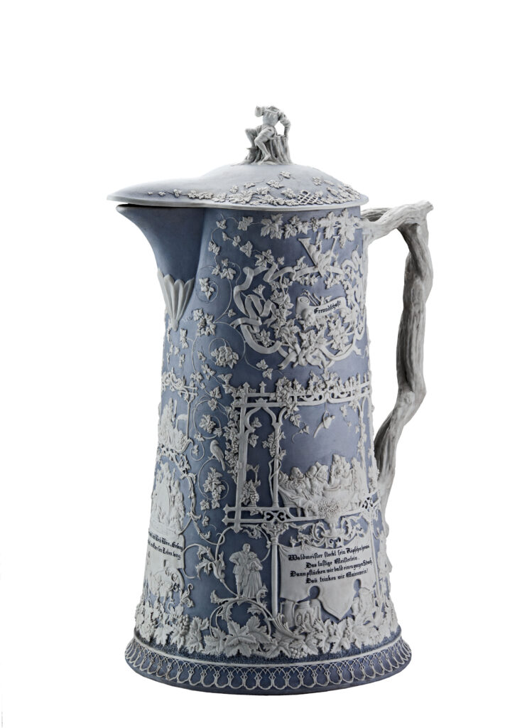 Weinkrug mit Neo-Renaissancedekor, Klösterle, um 1855 © Kunstgewerbemuseum Prag, Foto Gabriel Urbánek