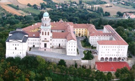 Die Benediktinerabtei von Pannonhalma