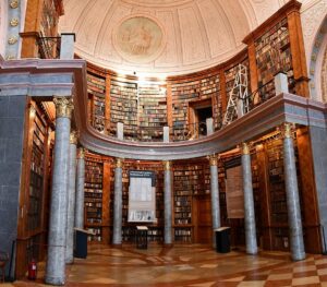 Bibliothek der Benediktinerabtei in Pannonhalma, Ungarn