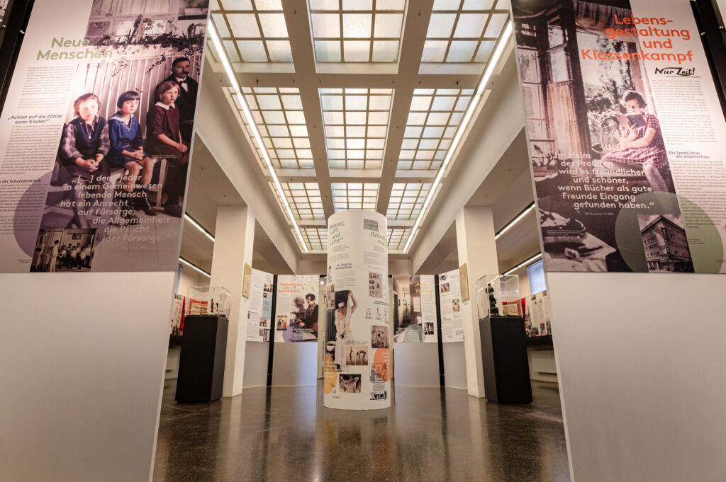 Blick in die Sonderausstellung © Manuel Domnanovich