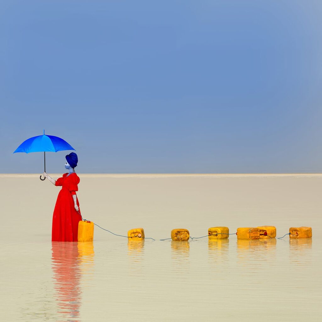 „Die Pforten des Möglichen”: Aïda MULUNEH, The Shackles of Limitations («Water Life Series»), 2018 Courtesy l’artiste et WaterAid © Aïda Muluneh. Used with permission. Commissioned by Water Aid