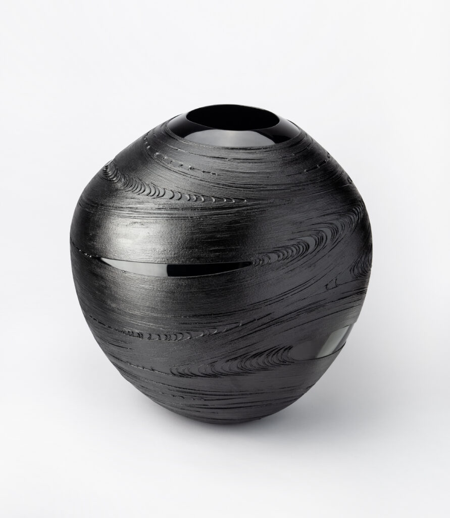 Noguchi Ken, Swaying Vessel 4, 31× 43 × 30 cm, Hanf, Lack, Schnüre