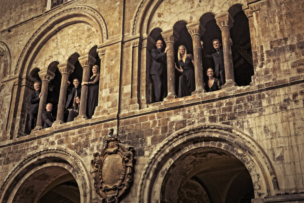 Tenebrae © Sim Canetty-Clarke