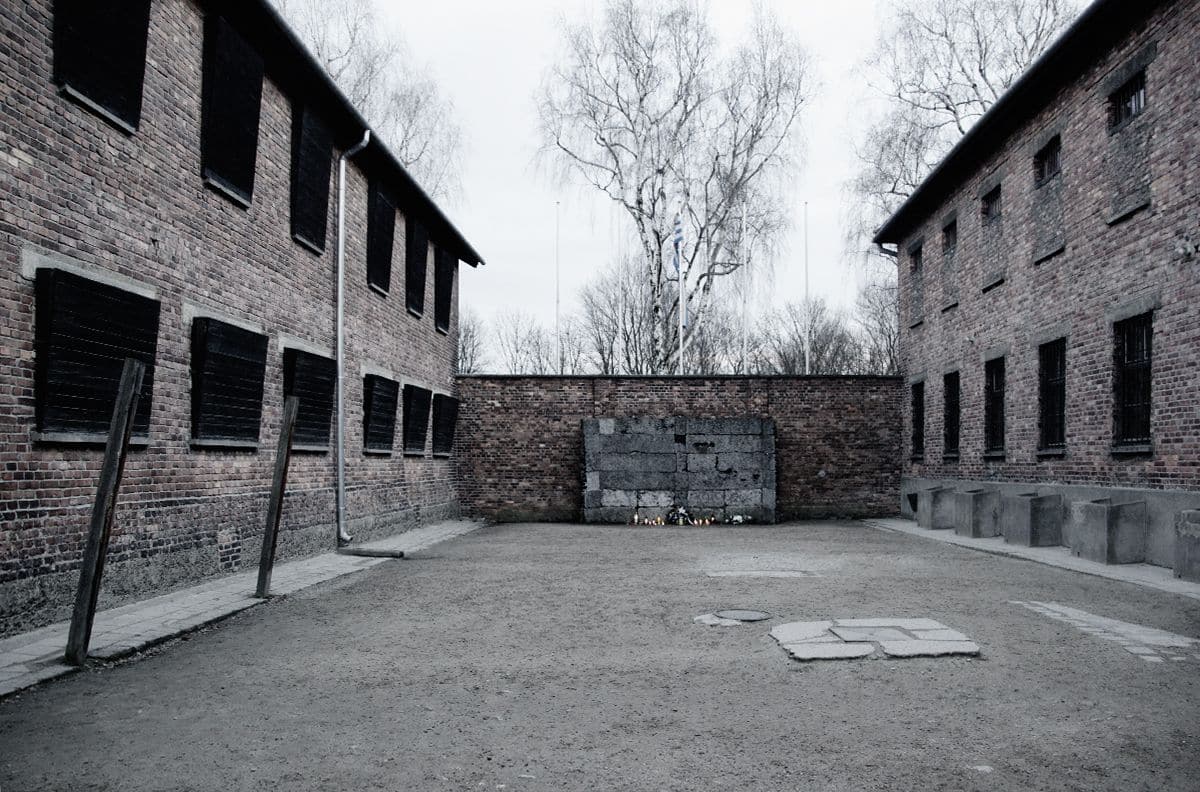 Die "Schwarze Wand" © Foto: Frank Schumann/Edition Ost