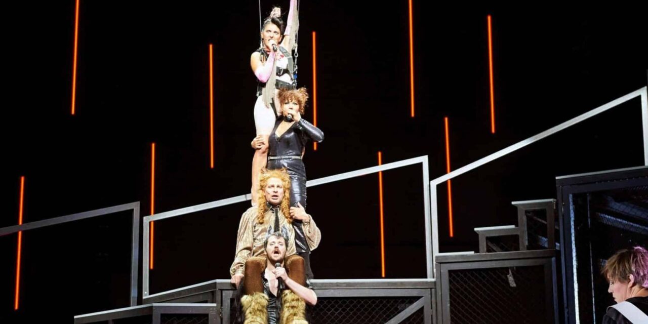 Das Theater Erlangen: Etwas Besseres als den Tod finden wir überall - Archiviert