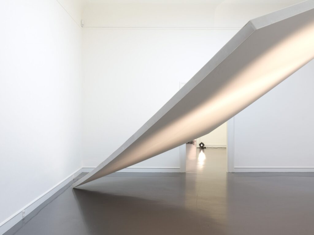Ausstellungsansicht Jan St. Werner, Space Synthesis © Staatliche Kunsthalle Baden-Baden, Foto Nick Ash
