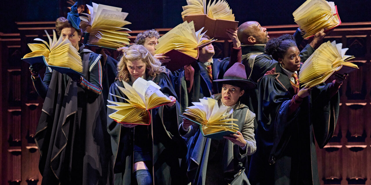 Mehr! Theater in Hamburg: Das Theatererlebnis „Harry Potter und das verwunschene Kind“