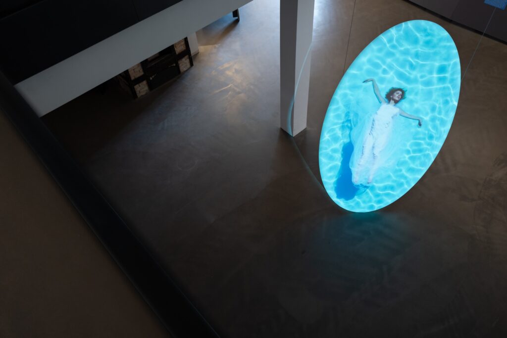 Die Installation o. T. (Für Leopoldina) von Georgia Creimer © Porzellan Museum im Augarten