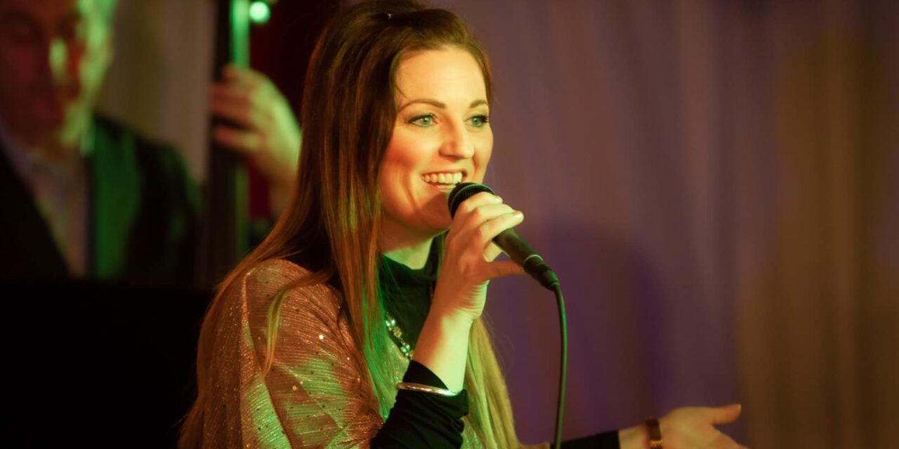 Festsaal im Kloster Fürstenzell: Swinging Christmas - Archiviert