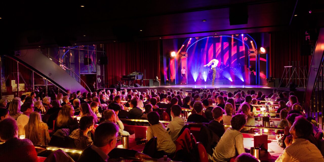 Wintergarten Varieté in Berlin: Glamouröser Flair der Goldenen 20er Jahre - Archiviert