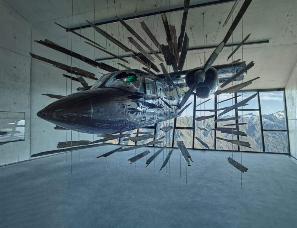 © 007 James Bond and James Bond Materials © 1962-2018 DANJAQ, LLC and United Artists Corporation