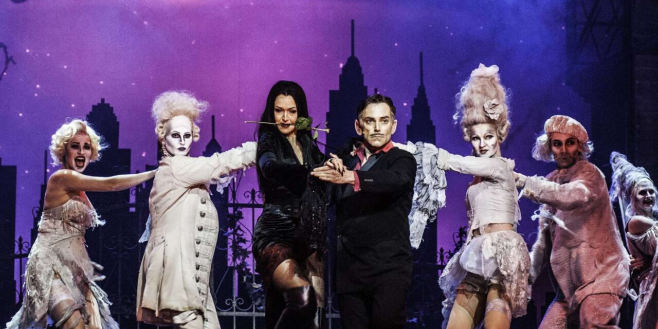 Die Landesbühne Niedersachsen Nord: The Addams Family - Archiviert