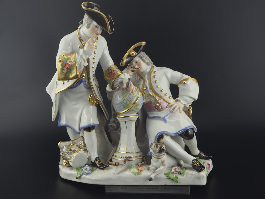 Johann Joachim Kaendler (1706-1775), Zwei Freimaurer am Globus, um 1744, Porzellan, DFM Bayreuth