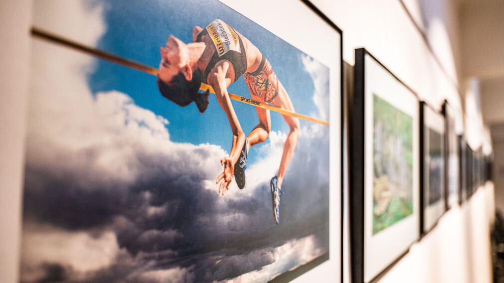 Rathausgalerie St. Pölten: „99 Blickpunkte“. Fotografie-Legende Josef Benes stellt aus - Archiviert