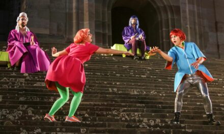 Landesbühne Rheinland-Pfalz Schlosstheater Neuwied: Das Spiel von Liebe und Zufall - Archiviert