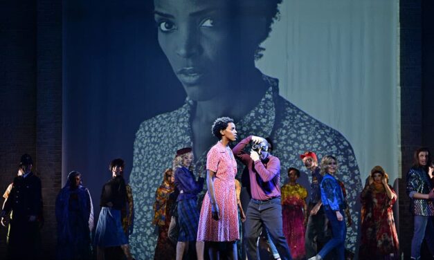 Deutsches Theater München: Wüstenblume