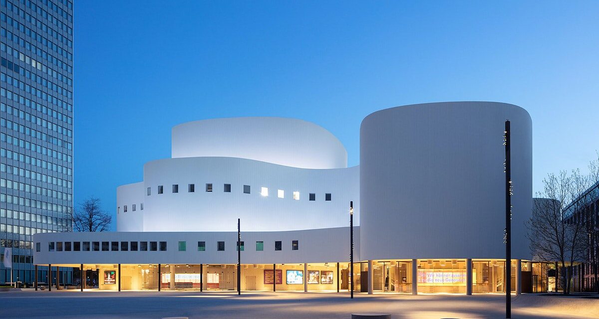 Düsseldorfer Schauspielhaus: Der Teufel mit den drei goldenen Haaren - Archiviert