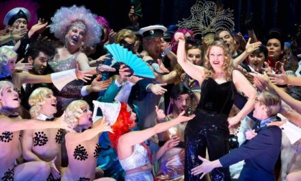 Theater Krefeld Mönchengladbach: Ball im Savoy - Archiviert