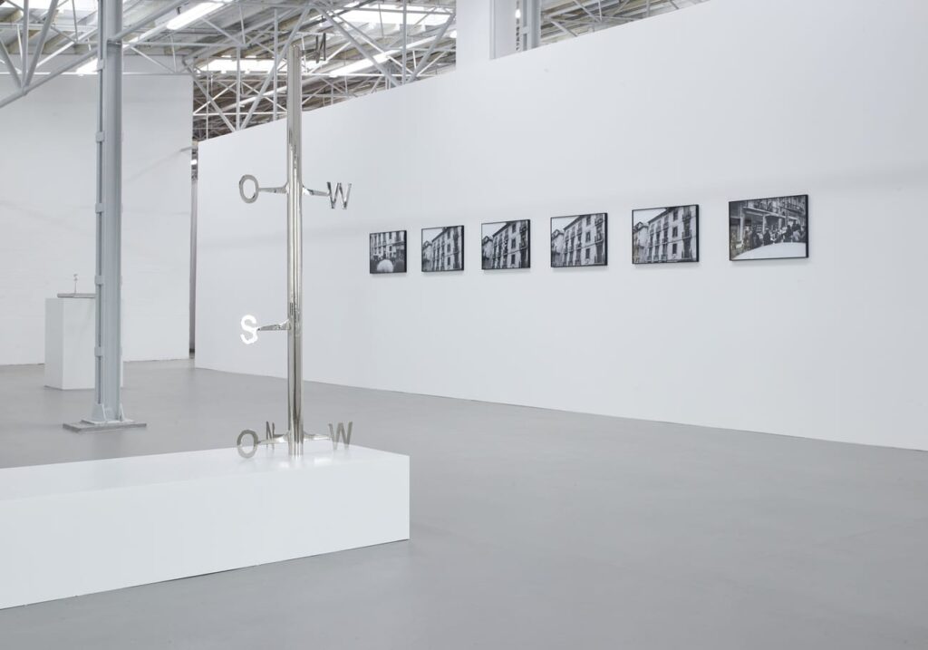 Pedro Barateiro: Crying in Public. Installationsansicht Kunsthalle Münster 2023. Courtesy the artist und Galeria Folomena Soares, Lissabon. Foto: Volker Renner